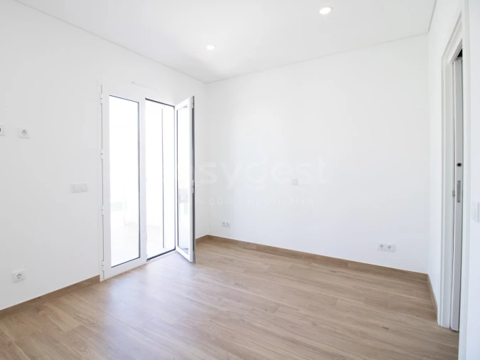 Quinta T2 para Venda em Altura Foto 28