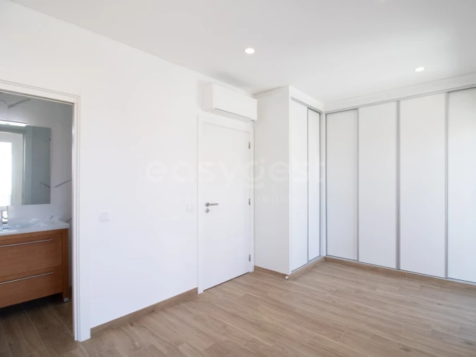 Quinta T2 para Venda em Altura Foto 31