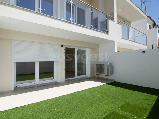 Quinta T2 para Venda em Altura Foto 1