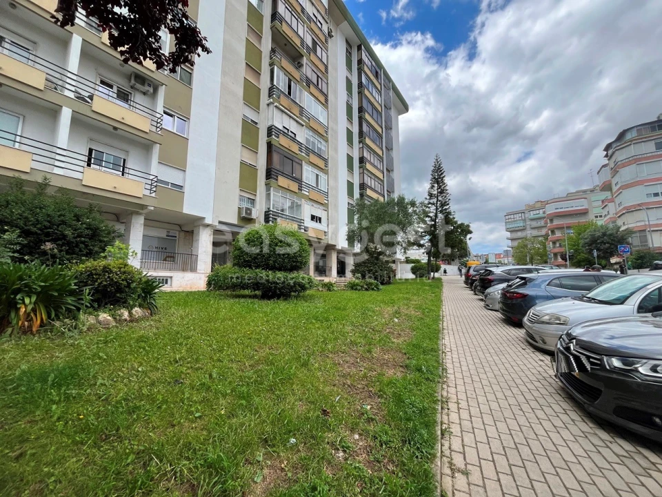 Apartamento T2 para Venda em Falagueira-Venda Nova Foto 18