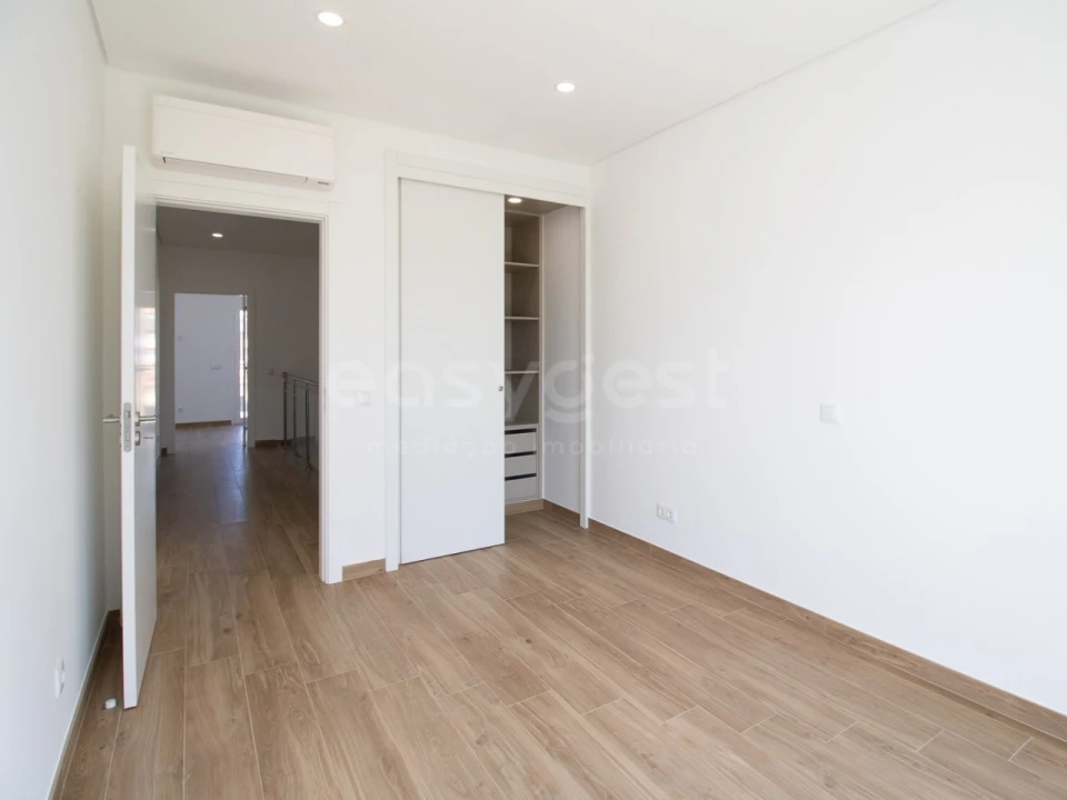 Quinta T2 para Venda em Altura Foto 27