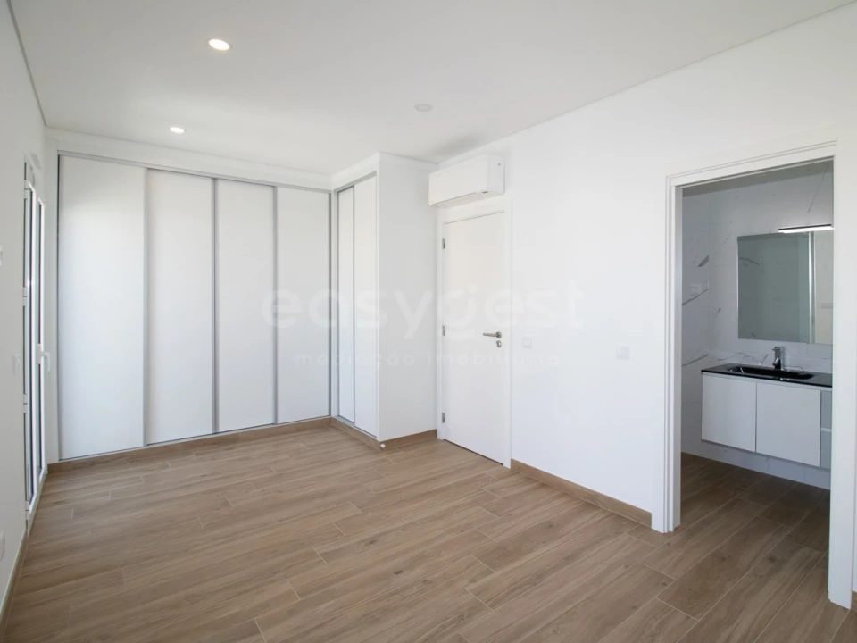 Quinta T2 para Venda em Altura Foto 37