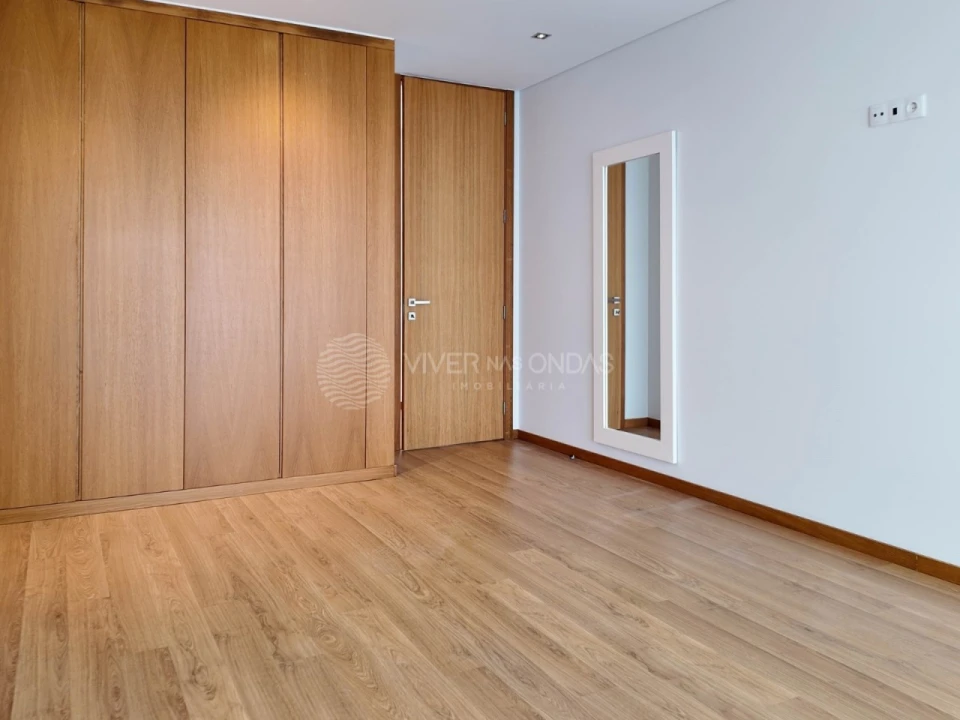 Moradia T7 para Venda em Meixomil Foto 37