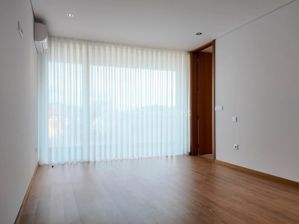 Moradia T7 para Venda em Meixomil Foto 38