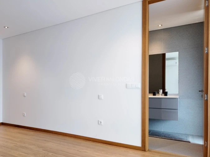 Moradia T7 para Venda em Meixomil Foto 32