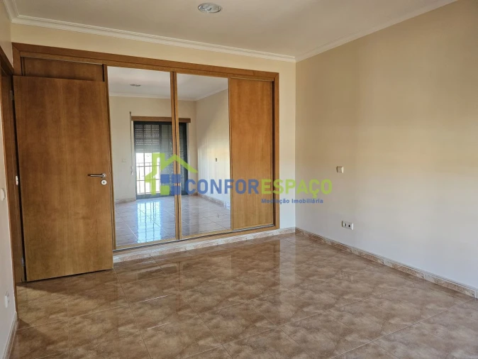 Moradia T4 para Venda em Castelo Branco Foto 3