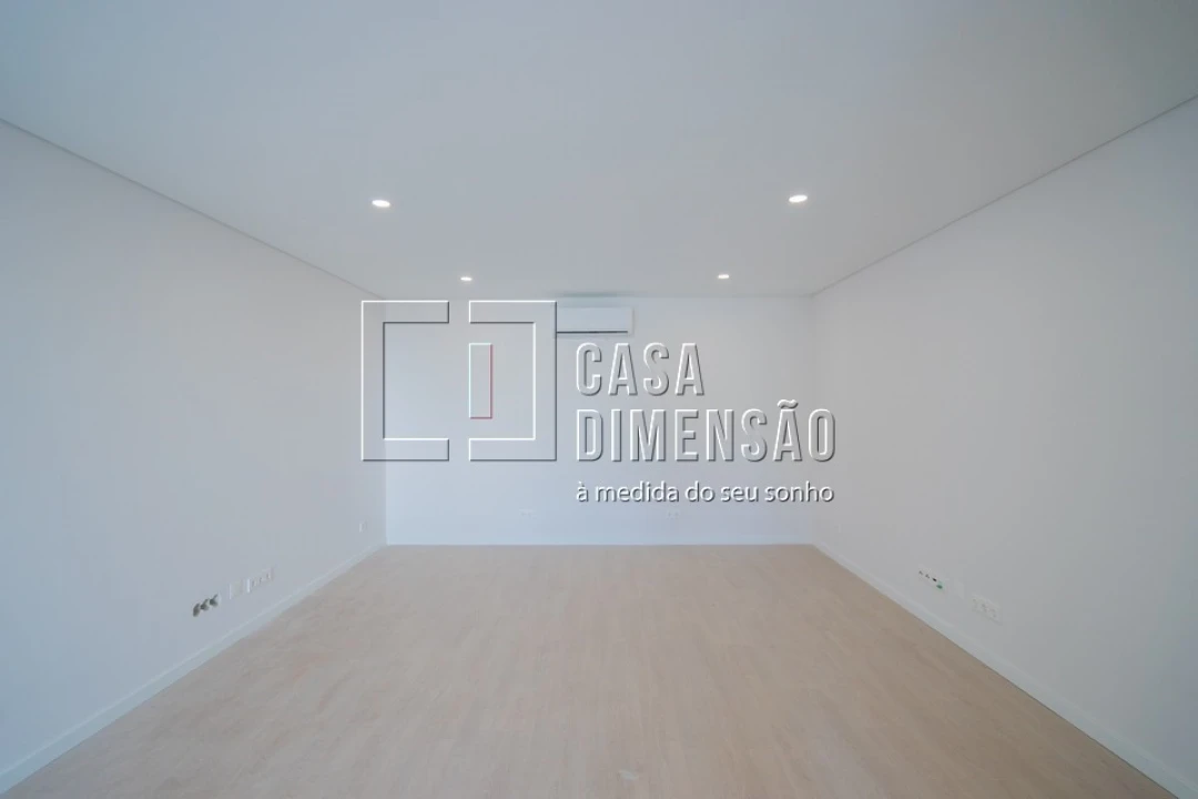 Apartamento T2 para Venda em Venteira Foto 7
