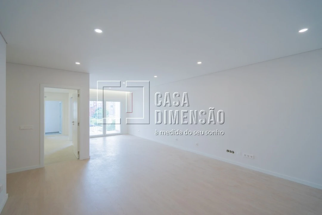 Apartamento T2 para Venda em Venteira Foto 9