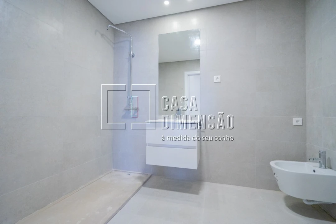 Apartamento T2 para Venda em Venteira Foto 21