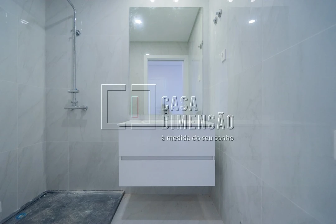 Apartamento T2 para Venda em Venteira Foto 30
