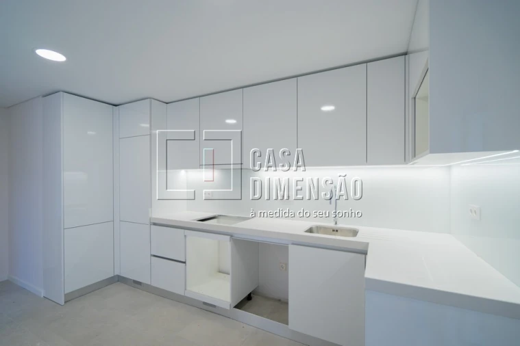Apartamento T2 para Venda em Venteira Foto 19