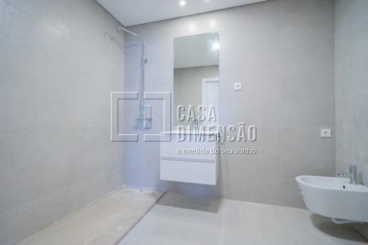 Apartamento T2 para Venda em Venteira Foto 21