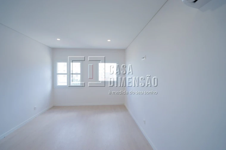 Apartamento T2 para Venda em Venteira Foto 23