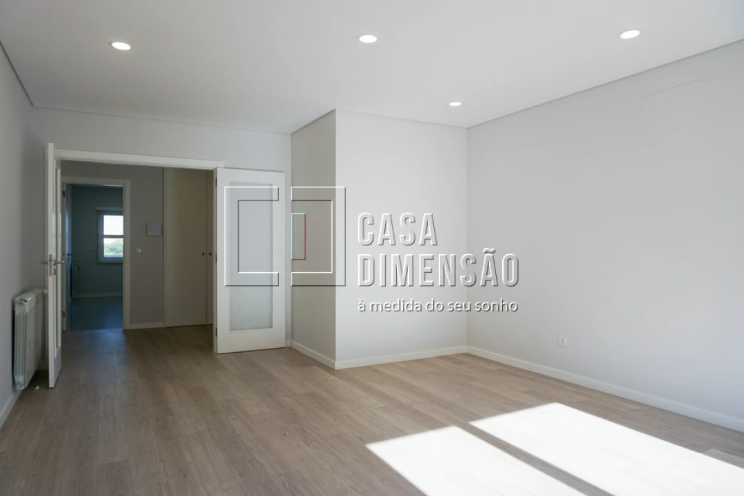Apartamento T2 para Venda em Venteira Foto 5