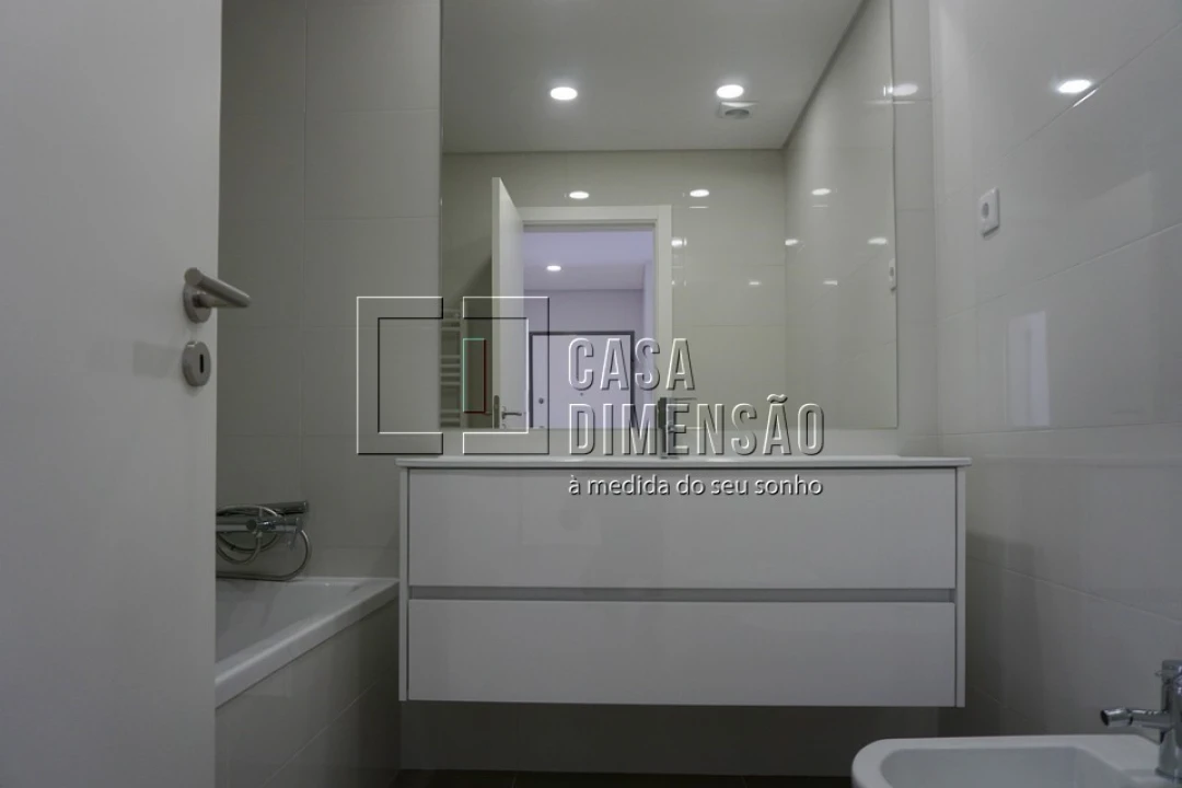 Apartamento T2 para Venda em Venteira Foto 12