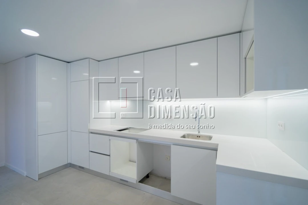 Apartamento T2 para Venda em Carnaxide e Queijas Foto 19