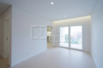 Apartamento T2 para Venda em Carnaxide e Queijas