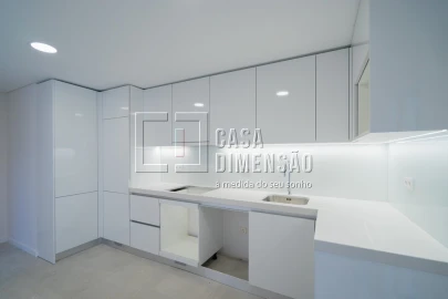 Apartamento T2 para Venda em Carnaxide e Queijas
