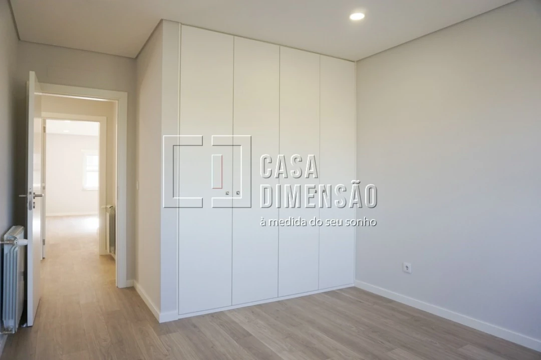 Apartamento T2 para Venda em Carnaxide e Queijas Foto 16