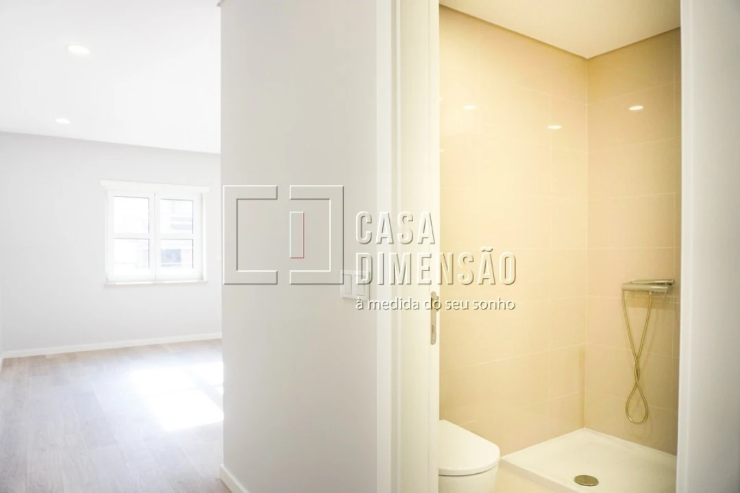 Apartamento T2 para Venda em Carnaxide e Queijas Foto 17