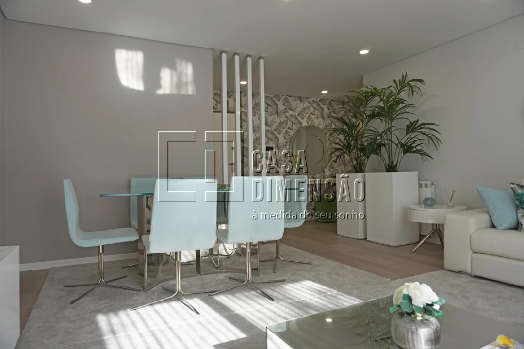 Apartamento T2 para Venda em Carnaxide e Queijas Foto 34