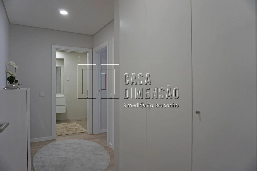 Apartamento T2 para Venda em Carnaxide e Queijas Foto 49