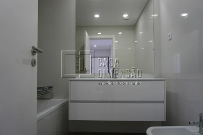 Apartamento T2 para Venda em Carnaxide e Queijas