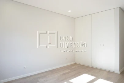Apartamento T2 para Venda em Carnaxide e Queijas