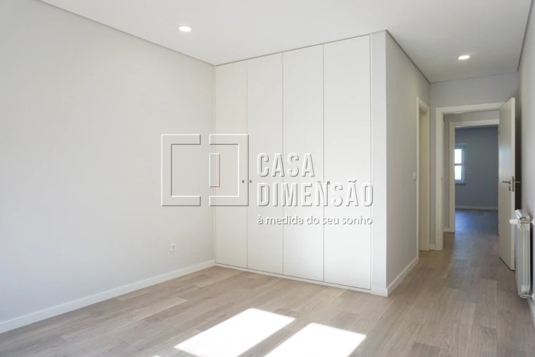 Apartamento T2 para Venda em Carnaxide e Queijas Foto 20