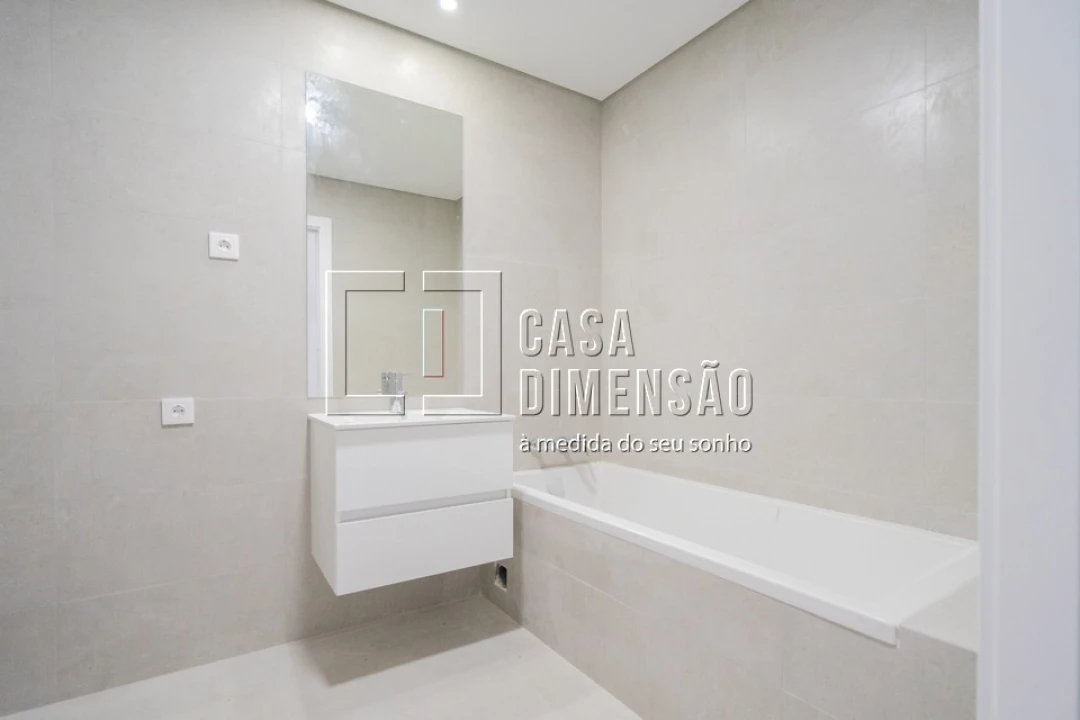Apartamento T3 para Venda em Venteira Foto 24