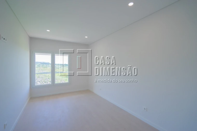 Apartamento T3 para Venda em Venteira Foto 25