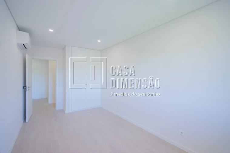 Apartamento T3 para Venda em Venteira Foto 31