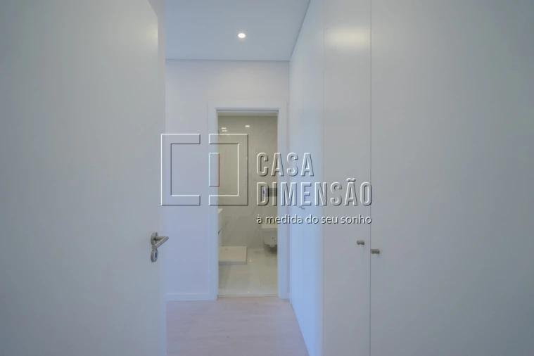 Apartamento T3 para Venda em Venteira Foto 32