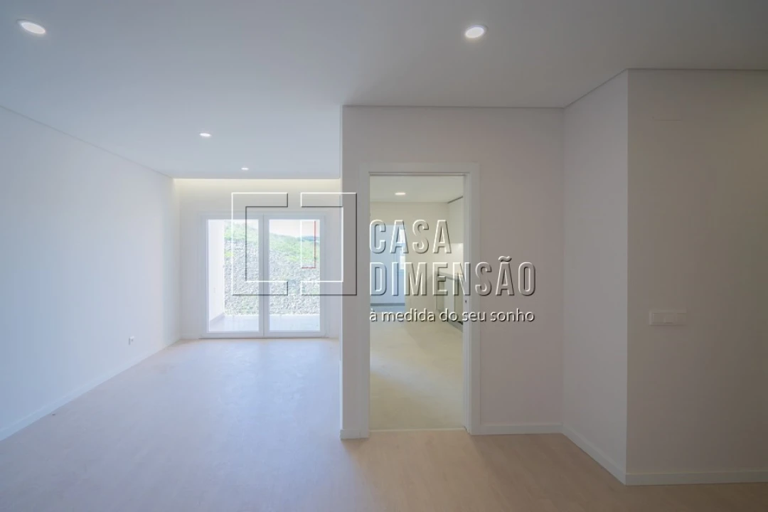 Apartamento T3 para Venda em Carnaxide e Queijas Foto 4