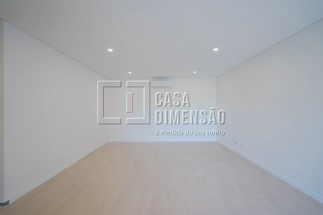 Apartamento T3 para Venda em Carnaxide e Queijas Foto 9