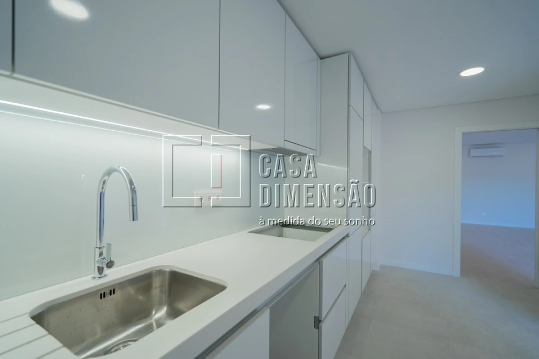 Apartamento T3 para Venda em Carnaxide e Queijas Foto 22
