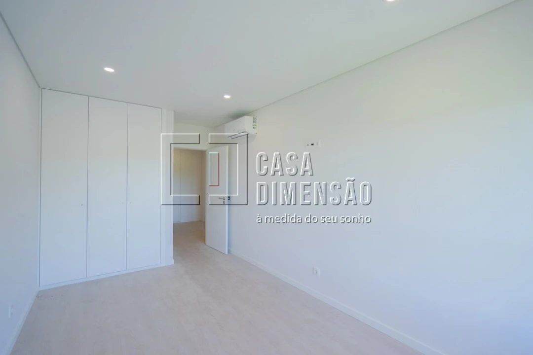 Apartamento T3 para Venda em Carnaxide e Queijas Foto 28