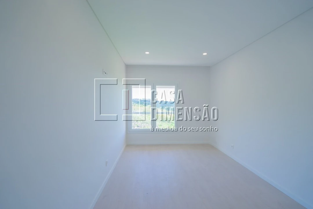 Apartamento T3 para Venda em Carnaxide e Queijas Foto 35