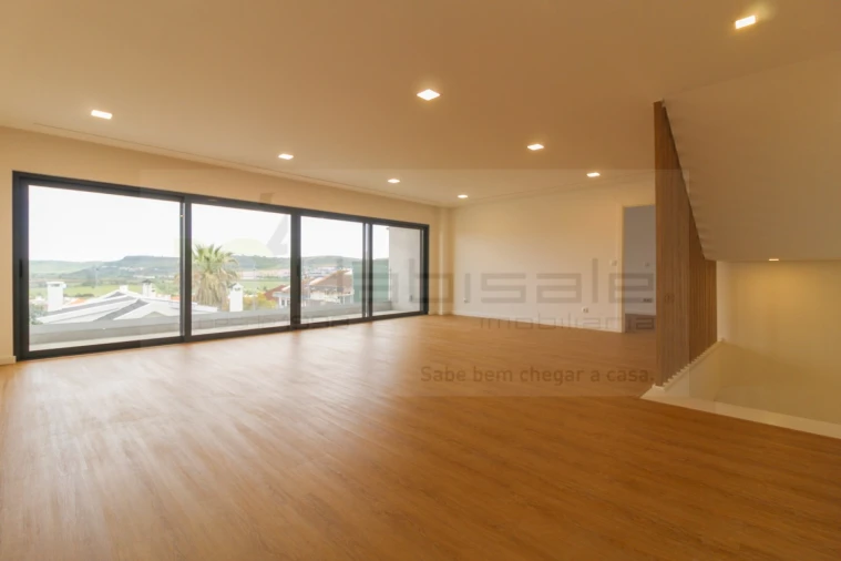 Moradia T5 para Venda em Loures Foto 40