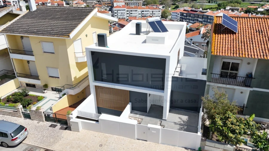 Moradia T5 para Venda em Loures Foto 72