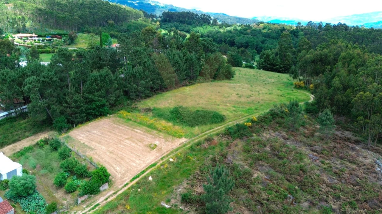 Terreno para Venda em Refoios do Lima Foto 1