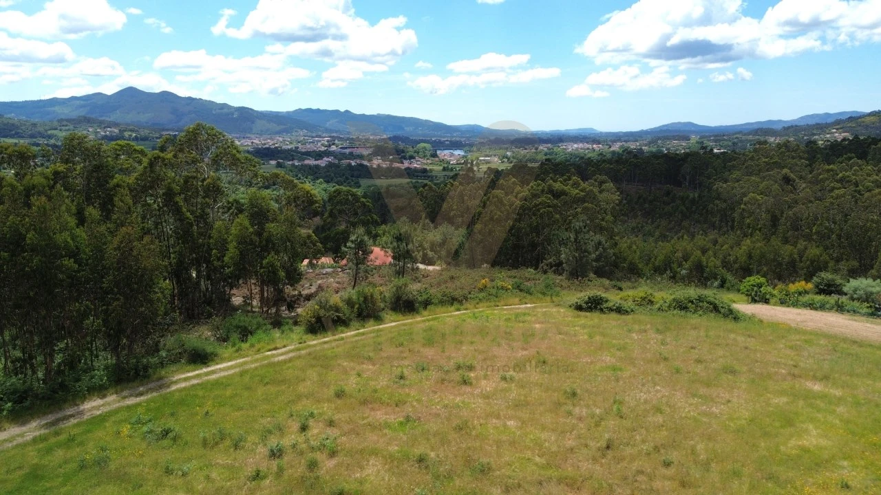 Terreno para Venda em Refoios do Lima Foto 5
