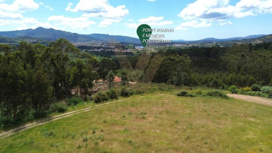 Terreno para Venda em Refoios do Lima Foto 2