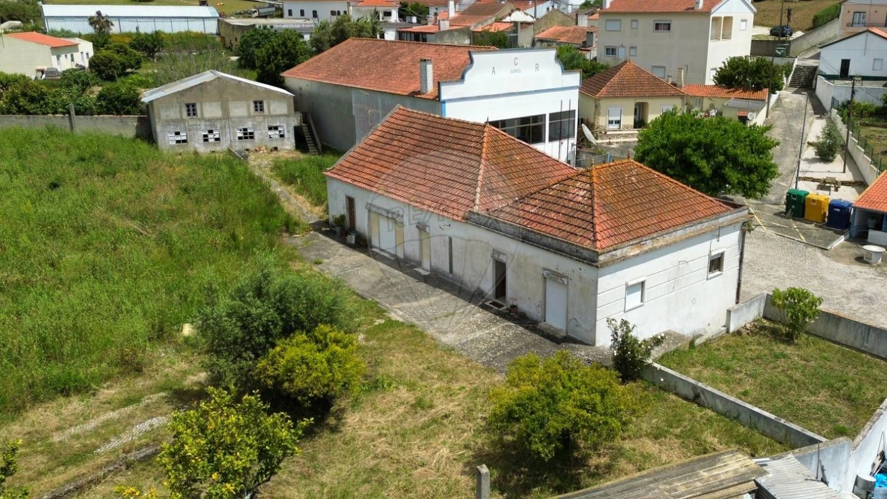 Moradia T5 para Venda em Carvoeira e Carmões Foto 7