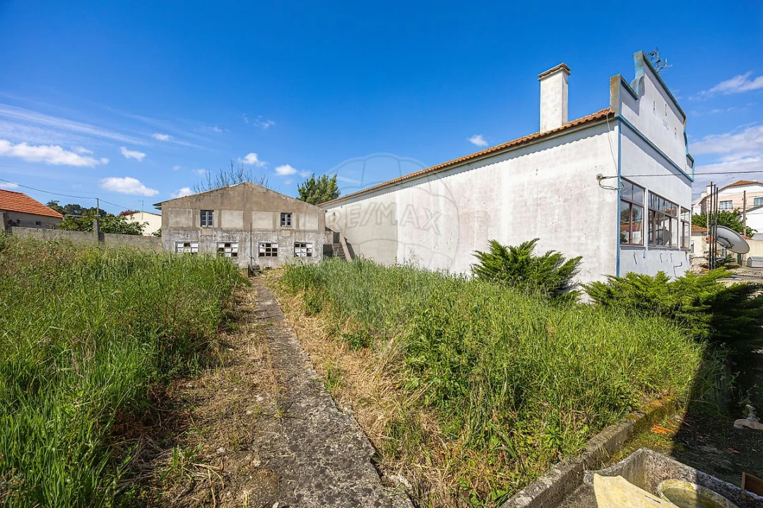 Moradia T5 para Venda em Carvoeira e Carmões Foto 21