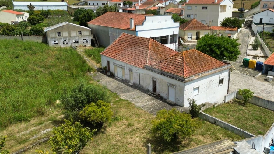 Moradia T5 para Venda em Carvoeira e Carmões Foto 7