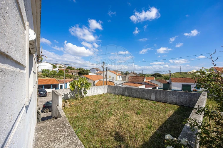 Moradia T5 para Venda em Carvoeira e Carmões Foto 20