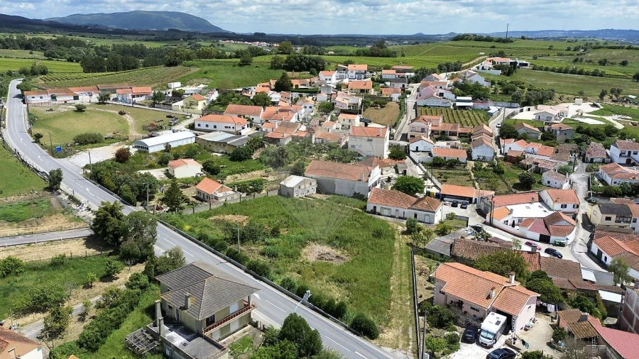 Moradia T5 para Venda em Carvoeira e Carmões Foto 5