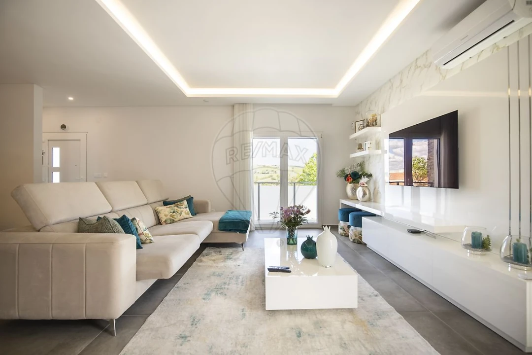 Moradia T4 para Venda em Ponte do Rol Foto 3