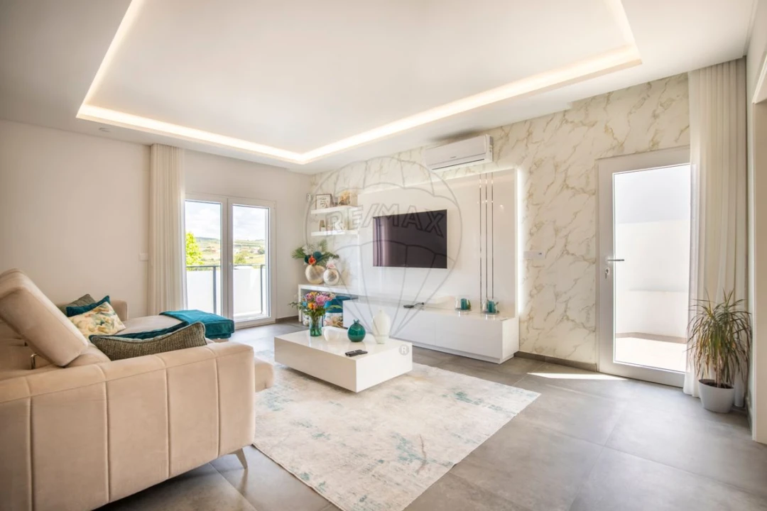 Moradia T4 para Venda em Ponte do Rol Foto 2